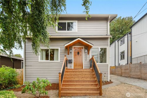 4832 S Graham St, Seattle, WA, 98118-2840 | Card Image