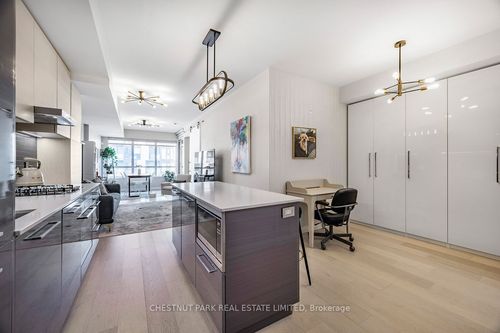 304-835 St Clair Ave W, Toronto, ON, M6C0A8 | Card Image