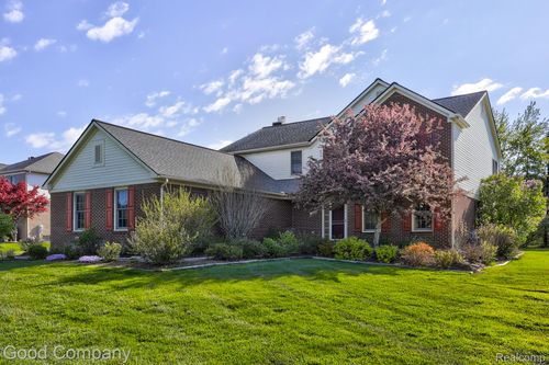 3526 Inverness Dr, Rochester, MI, 48306-4757 | Card Image