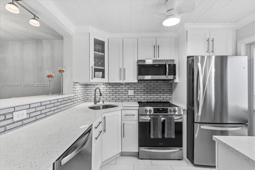 405-3201 Ne 8th St, Pompano Beach, FL, 33062-3936 | Card Image
