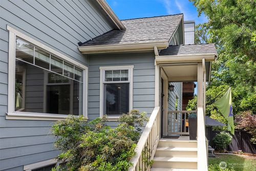 43 W Etruria St, Seattle, WA, 98119-1916 | Card Image