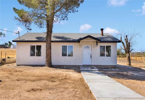 13237 Aster Rd, Victorville, CA, 92392-9755 | Card Image