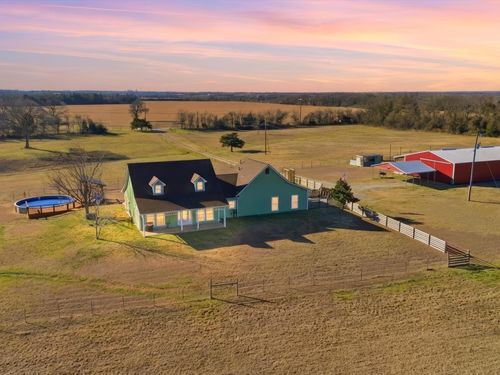 643 County Road 2992, Windom, TX, 75492-4223 | Card Image