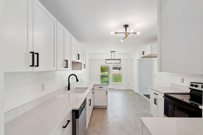 Kitchen | Image 8