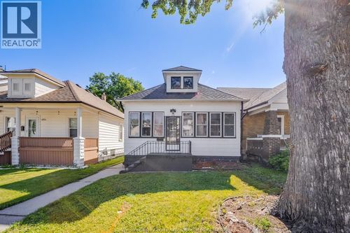 1170 Pierre Ave, House with 2 bedrooms, 1 bathrooms and null parking in Windsor ON | Card Image
