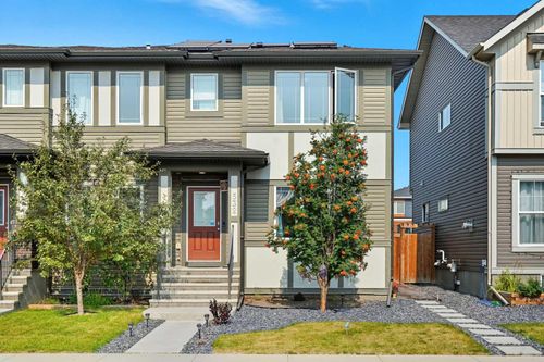 532 Midtown St Sw, Airdrie, AB, T4B4E2 | Card Image