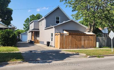 260 Maxwell St, Home with 3 bedrooms, 4 bathrooms and 4 parking in Sarnia ON | Image 1