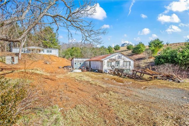195 Old Barrett Rd, House other with 2 bedrooms, 2 bathrooms and null parking in Ennice NC | Image 15