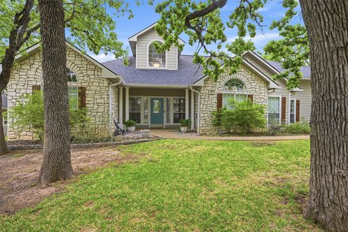 106 Shoshone Dr, Lake Kiowa, TX, 76240-9449 | Card Image