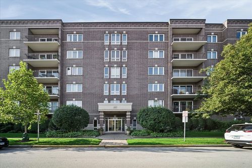 303-1327 Brown St, Des Plaines, IL, 60016-7168 | Card Image