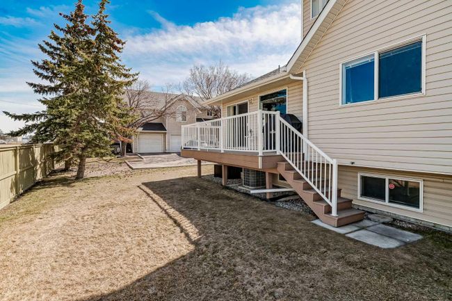 13 - 567 Edmonton Trail Ne, Home with 3 bedrooms, 2 bathrooms and 2 parking in Airdrie AB | Image 36