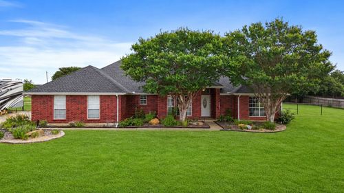 3909 Timbercrest Dr E, Burleson, TX, 76028-1279 | Card Image