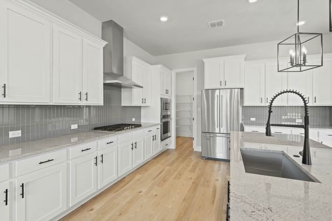 17109 Howdy Way, House other with 4 bedrooms, 4 bathrooms and 4 parking in Manor TX | Image 5