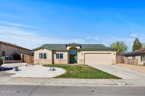 805 Mulberry St, Tehachapi, CA, 93561-2253 | Card Image