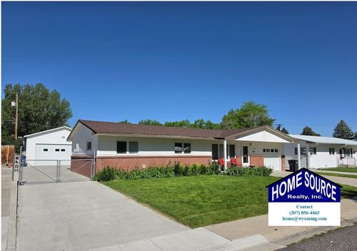1006 Elk Dr, Riverton, WY, 82501-2529 | Card Image