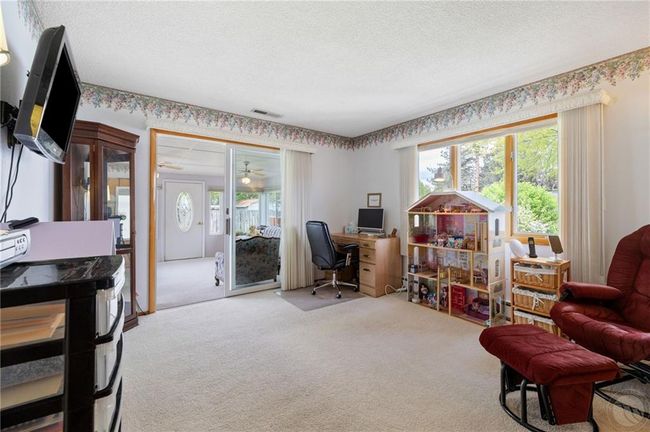 Mother in law suite with sun room | Image 25