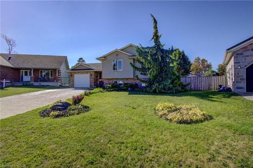 {{alt}} | Card Image