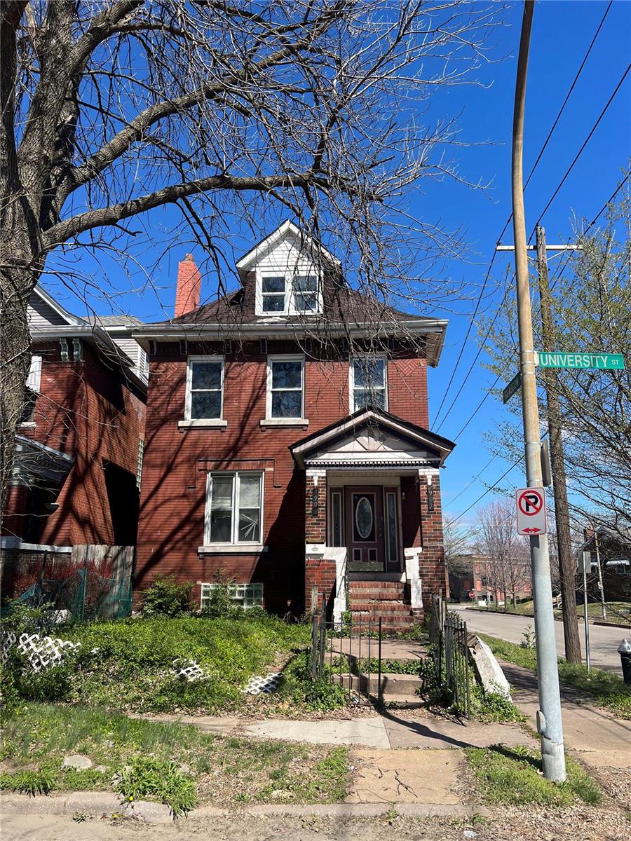 University St, Saint Louis, MO 63107