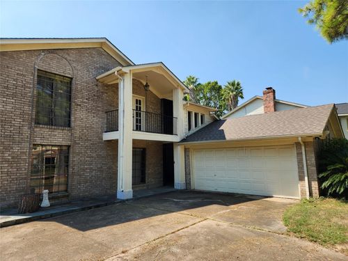 5903 Green Falls Dr, Houston, TX, 77088-4104 | Card Image