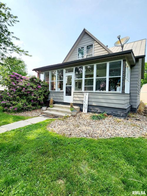 208 Houston Street, Coatsburg, IL, 62325 | Card Image
