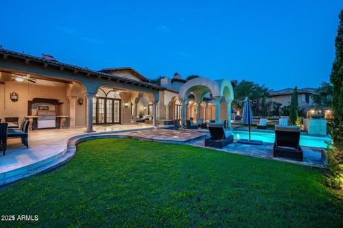 6050 N Paradise View Dr, Paradise Valley, AZ, 85253-3827 | Card Image
