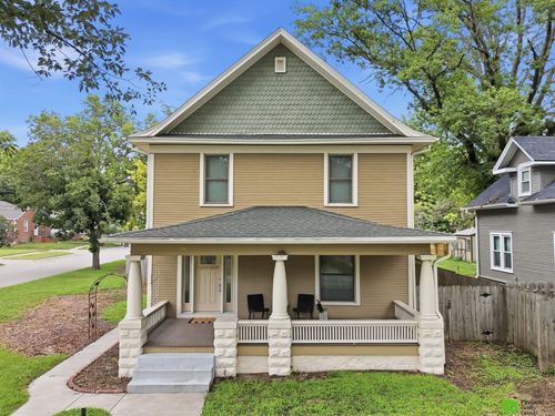 702 Sumner Street, Lincoln, NE, 68502 | Card Image