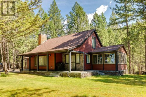 8566 Eacrett Rd, East Kootenay, BC, V0A1K2 | Card Image