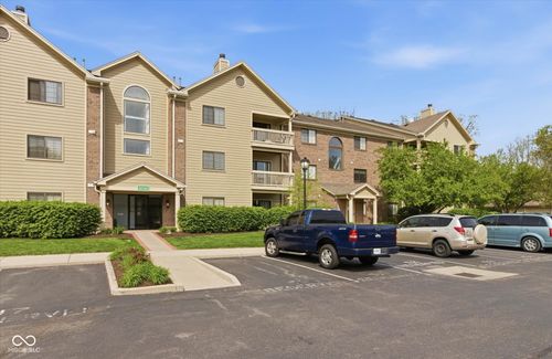 308-8750 Yardley Ct, Indianapolis, IN, 46268-4921 | Card Image