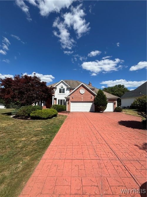 27 Rolling Woods Ln, West Seneca, NY, 14224-4149 | Card Image