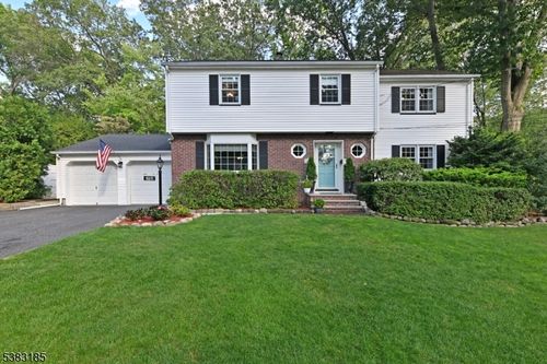 525 Colonial Blvd, Township Of Washington, NJ, 07676-4308 | Card Image
