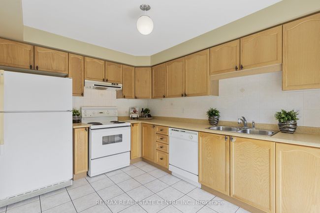 12 Sentimental Way, House attached with 3 bedrooms, 2 bathrooms and 1 parking in Brampton ON | Image 13