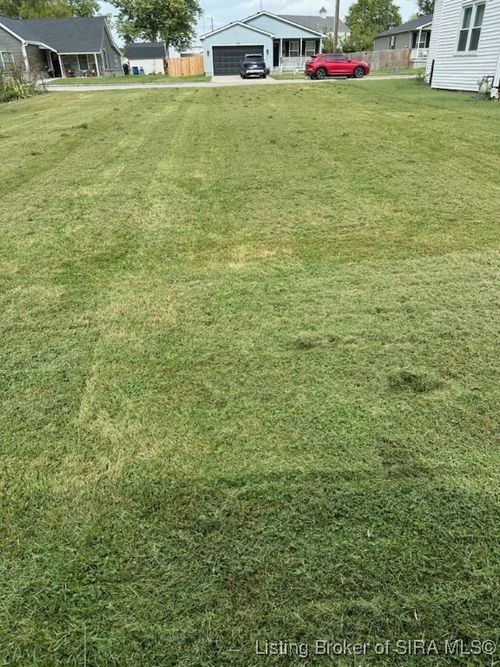 121 Broadway St, Sellersburg, IN, 47172-1501 | Card Image