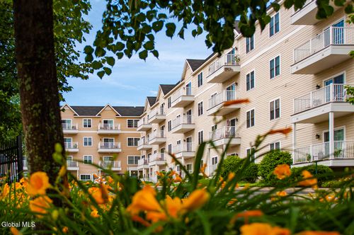 apt-315-8 Wall St, Clifton Park, NY, 12065-3926 | Card Image