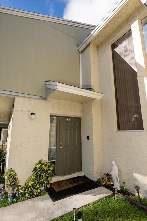 4-8007 Lagos De Campo Blvd, Tamarac, FL, 33321-3862 | Card Image
