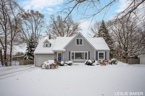 943 College Ave, Holland, MI, 49423-7048 | Card Image