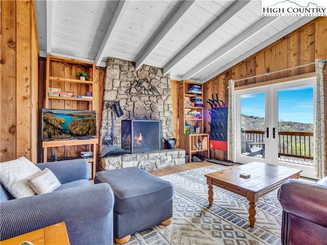 222 Grassy Gap Loop Rd, House other with 3 bedrooms, 3 bathrooms and null parking in Beech Mountain NC | Image 8