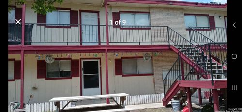 8-upstairs-1455 Hillcrest Dr, San Antonio, TX, 78228-3968 | Card Image