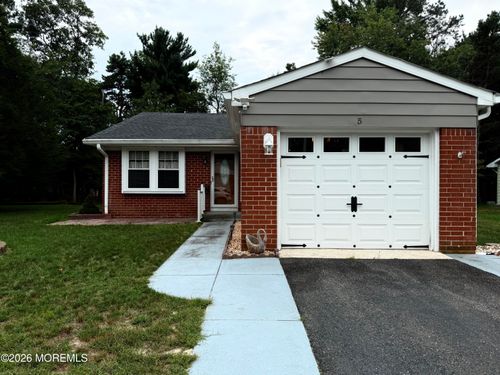 5 Hudson Pkwy, Whiting, NJ, 08759-1716 | Card Image