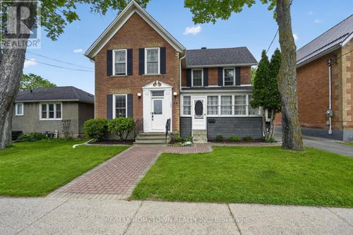 125 Park St, Brockville, ON, K6V2G8 | Card Image
