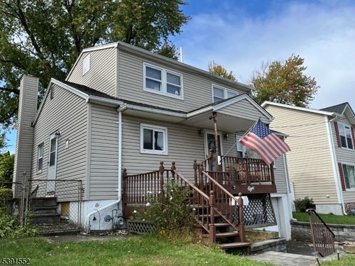 8 Baker Ave, Wharton, NJ, 07885-2107 | Card Image