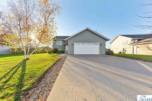 216 Grovebrook Circle, Mankato, MN, 56001 | Card Image