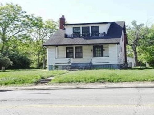 81 E Galbraith Rd, Cincinnati, OH, 45216-1334 | Card Image