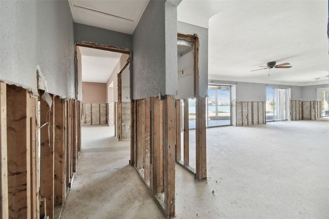 568 Johns Pass Ave, House other with 4 bedrooms, 3 bathrooms and null parking in MADEIRA BEACH FL | Image 66