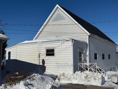 542 Upper Prince St, Sydney, NS, B1P5M2 | Card Image