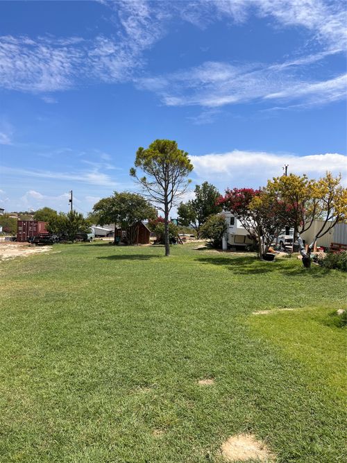 200 Enchanted Lakes Cir, Azle, TX, 76020-1697 | Card Image