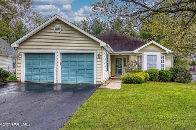 34 Meadows Ln, Home with 2 bedrooms, 2 bathrooms and null parking in Whiting NJ | Image 8
