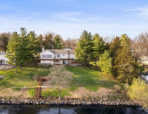 S7214 Camp Lake Wisconsin Road, Merrimac, WI, 53561 | Card Image