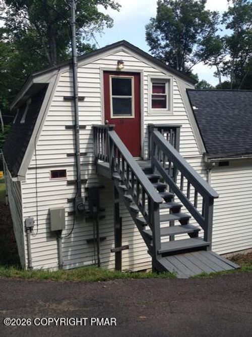 14-106 3rd St, Gouldsboro, PA, 18424-8912 | Card Image