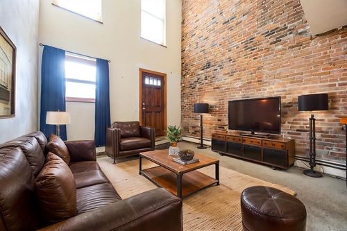 apt-2-20 Beacon St, Chelsea, MA, 02150-2671 | Card Image