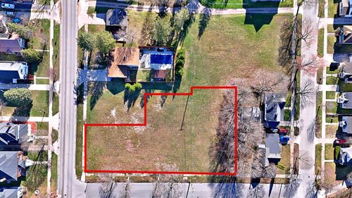 702 E Division St, Cadillac, MI, 49601-2014 | Card Image